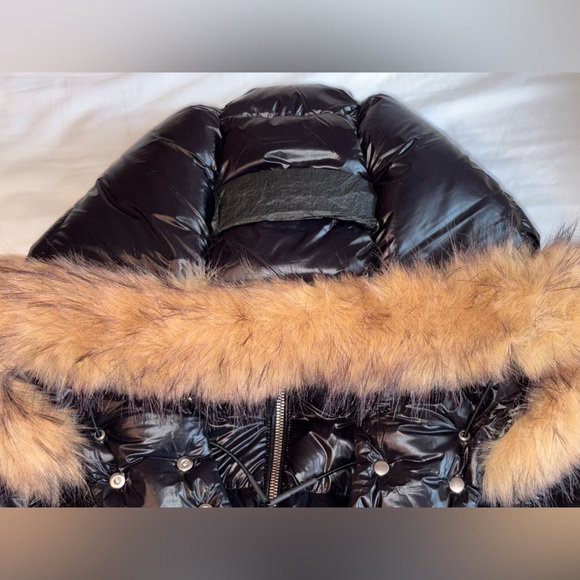 Brand New RUDSAK Lilith Women's Glossy Black Quilted Down Puffer with Faux Fur - Picture 10 of 10